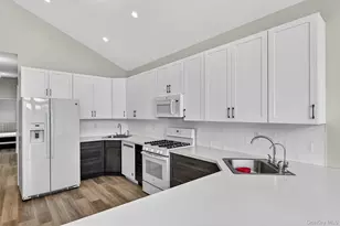 35 Lizensk Ct, Ferndale, NY 12734 - Photo 7