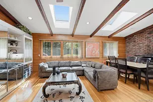 8 Pasadena Dr, Plainview, NY 11803 - Photo 5