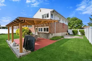 8 Pasadena Dr, Plainview, NY 11803 - Photo 25