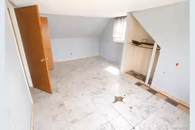 49 Lincoln Street, Elmont, NY 11003 - Photo 5