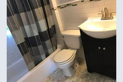 225 Thompson Shore Rd #2F, Manhasset, NY 11030 - Photo 15