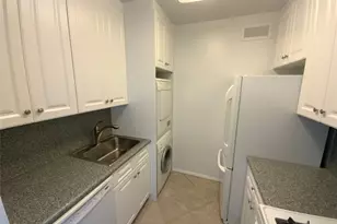 269-10 Grand Central Pkwy, Floral Park, NY 11005 - Photo 9