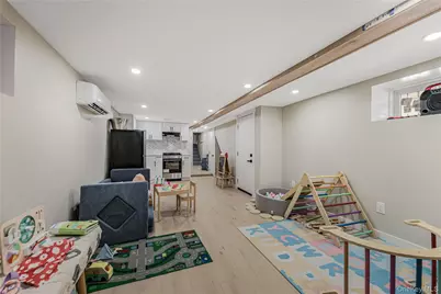 2881 Roberts Avenue, Bronx, NY 10461 - Photo 7