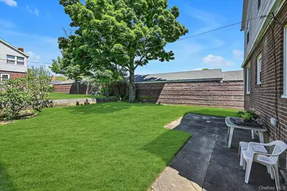 147-29 68th Road, Kew Gardens, NY 11367 - Photo 17