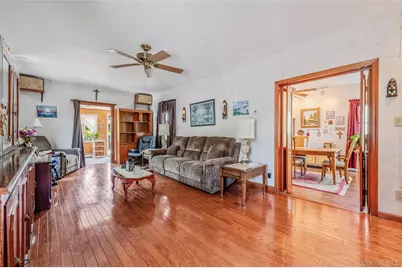 211 Saint Marks Place, East Meadow, NY 11554 - Photo 29