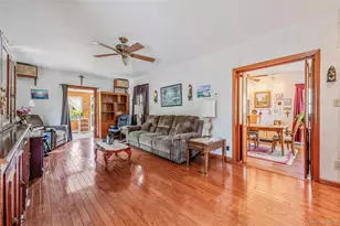 211 St Marks Pl, East Meadow, NY 11554 - Photo 29