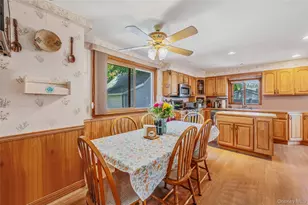 211 St Marks Pl, East Meadow, NY 11554 - Photo 19