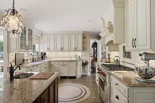 17 Milburn Rd, South Setauket, NY 11720 - Photo 7
