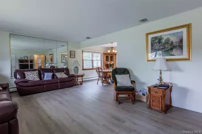 14 George Court, Bellport, NY 11713 - Photo 19
