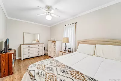 668 Valley Avenue, Yonkers, NY 10703 - Photo 29