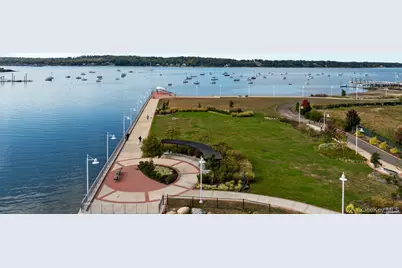 100 Garvies Point Road #1009, Glen Cove, NY 11542 - Photo 35