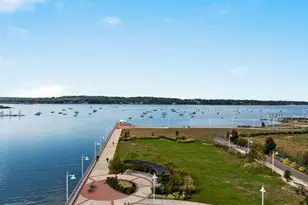 100 Garvies Point Rd, Glen Cove, NY 11542 - Photo 35