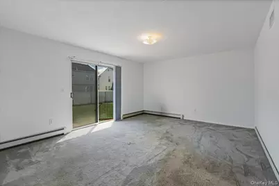 103 Clifton Court, Farmingdale, NY 11735 - Photo 11