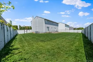 103 Clifton Ct, Farmingdale, NY 11735 - Photo 27