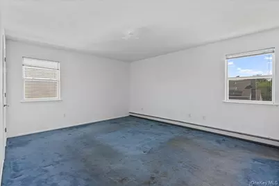 103 Clifton Court, Farmingdale, NY 11735 - Photo 17