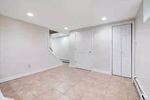 2345 Willow St, Wantagh, NY 11793 - Photo 15