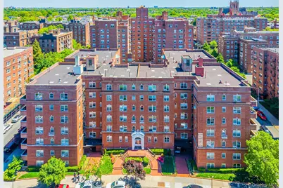69-11 Yellowstone Boulevard #A4, Forest Hills, NY 11375 - Photo 17