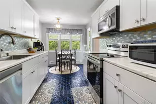 201 Holly Stream Ct, Brewster, NY 10509 - Photo 9