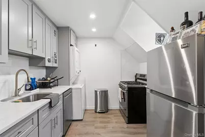 163 Beech Street, Floral Park, NY 11001 - Photo 17