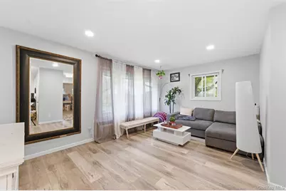 101 Edmunton Drive #G2, North Babylon, NY 11703 - Photo 7