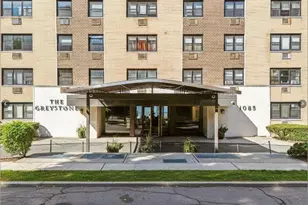 1085 Warburton Ave, Yonkers, NY 10701 - Photo 21