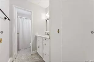 1085 Warburton Ave, Yonkers, NY 10701 - Photo 7