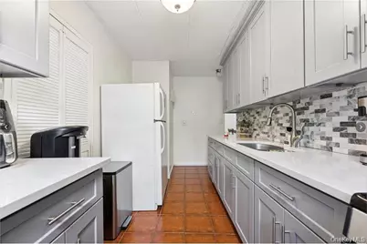 1085 Warburton Avenue #120, Yonkers, NY 10701 - Photo 3