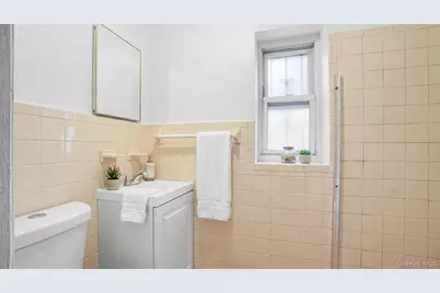 2436 Seymour Avenue, Bronx, NY 10469 - Photo 37