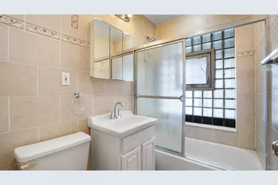 2436 Seymour Avenue, Bronx, NY 10469 - Photo 11