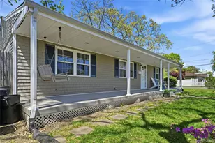 226 W 5th St, Deer Park, NY 11729 - Photo 3
