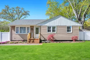 59 Applegate Dr, Mastic, NY 11950 - Photo 3