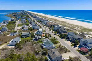 898 Dune Rd, Westhampton Beach, NY 11978 - Photo 25