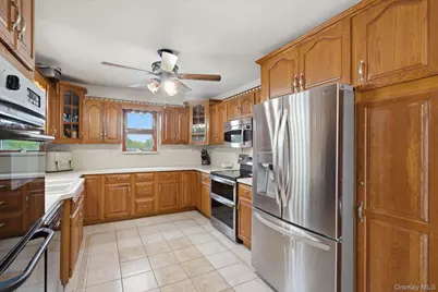 16 Carston Street, Selden, NY 11784 - Photo 15