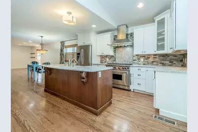 21 Marwood Road N, Port Washington, NY 11050 - Photo 9
