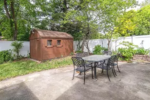 21 Marwood Rd N, Port Washington, NY 11050 - Photo 25