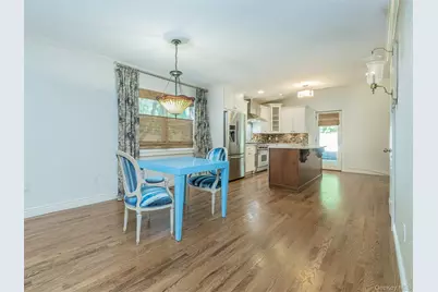 21 Marwood Road N, Port Washington, NY 11050 - Photo 7