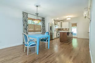 21 Marwood Rd N, Port Washington, NY 11050 - Photo 7