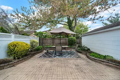35 Orchard Street, Merrick, NY 11566 - Photo 39