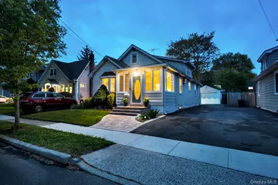 35 Orchard Street, Merrick, NY 11566 - Photo 3