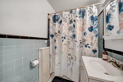 35 Orchard Street, Merrick, NY 11566 - Photo 21