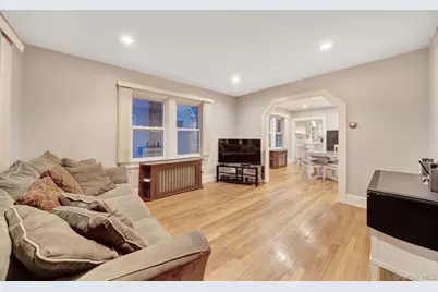 35 Orchard Street, Merrick, NY 11566 - Photo 7