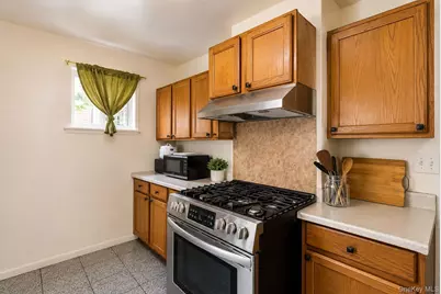 9121 110th Street, Richmond Hill, NY 11418 - Photo 15
