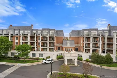6000 Royal Court #6202, North Hills, NY 11040 - Photo 13