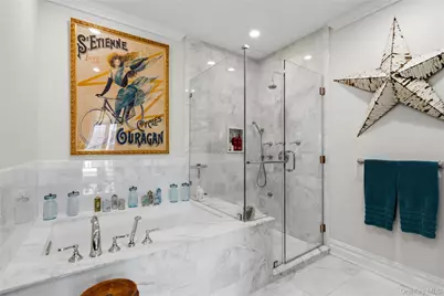 6000 Royal Court #6202, North Hills, NY 11040 - Photo 9