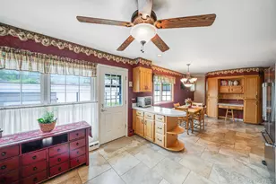 568 Chestnut Ln, East Meadow, NY 11554 - Photo 11