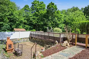 334 Lovell St, Mahopac, NY 10541 - Photo 45