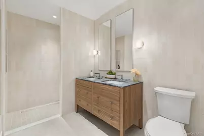 30-55 Vernon Boulevard #3X, Astoria, NY 11102 - Photo 3