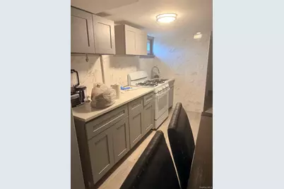 22518 S Conduit Avenue, Springfield Gardens, NY 11413 - Photo 9