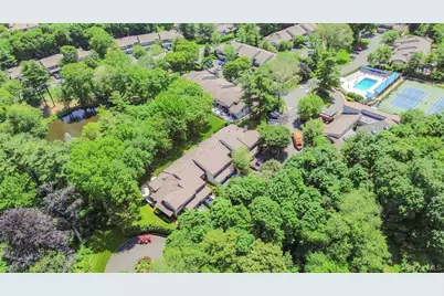 109 Foxwood Drive, Jericho, NY 11753 - Photo 39