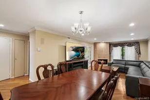 109 Foxwood Dr, Jericho, NY 11753 - Photo 13